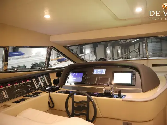 Ferretti Yachts 592