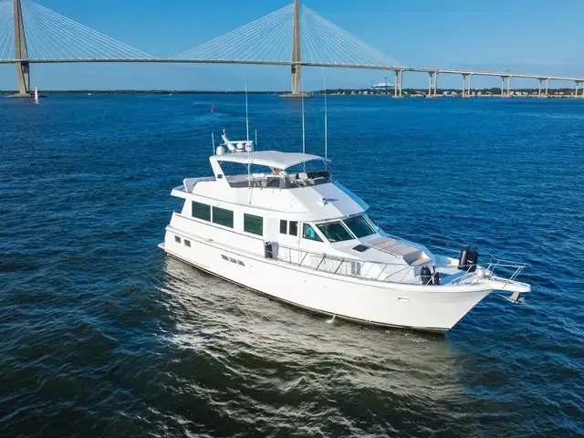 Hatteras 74 Sport Deck Motor Yacht