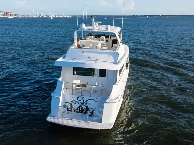 Hatteras 74 Sport Deck Motor Yacht