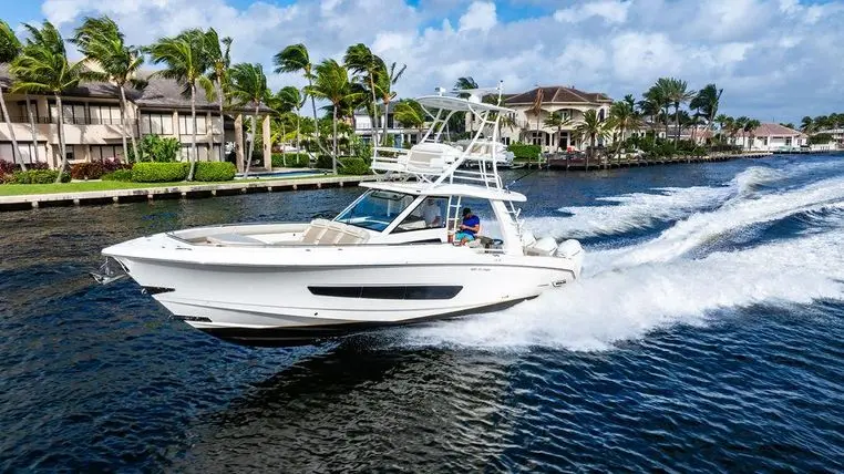 2022 Boston Whaler 420 outrage