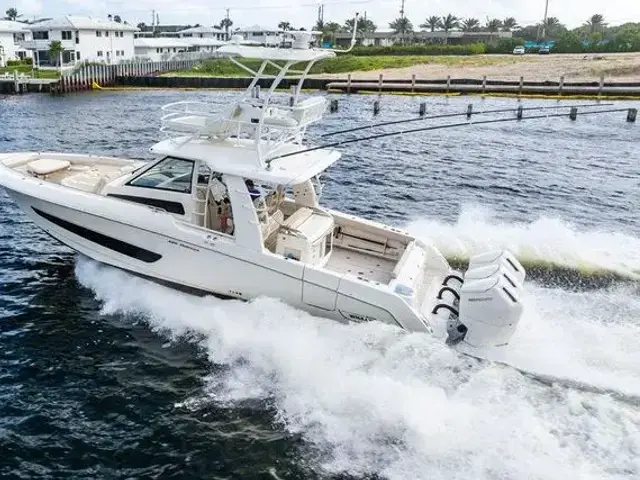 Boston Whaler 420 Outrage