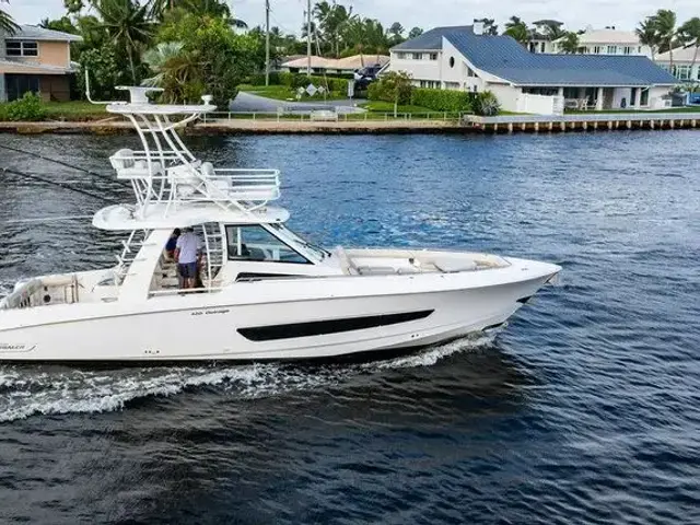 Boston Whaler 420 Outrage