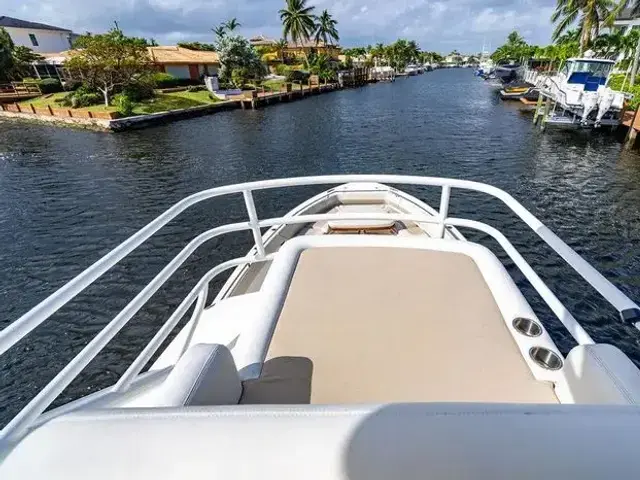 Boston Whaler 420 Outrage