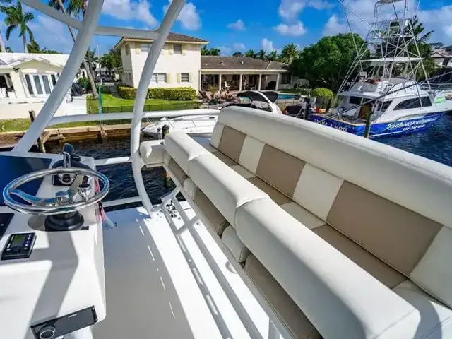 Boston Whaler 420 Outrage