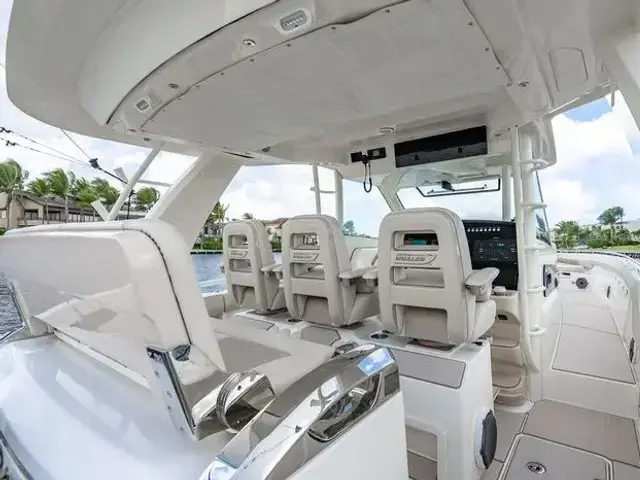 Boston Whaler 420 Outrage