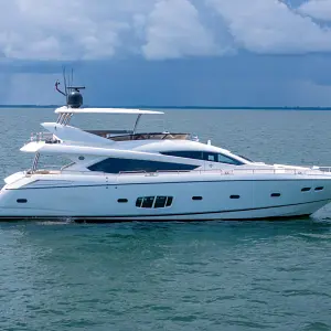 2010 Sunseeker 80 Flybrige