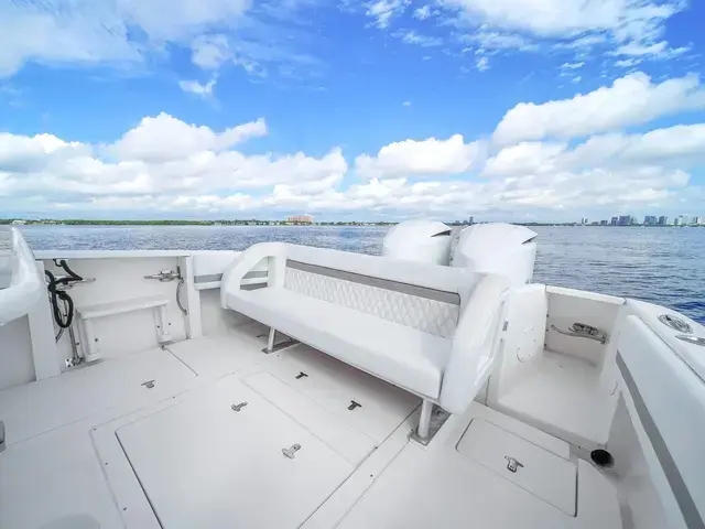 Intrepid 327 Center Console