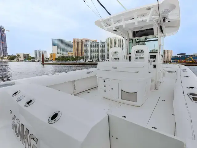 Boston Whaler 320 Outrage