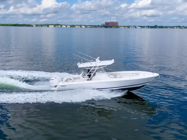 Intrepid 327 Center Console