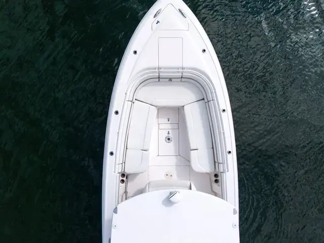 Intrepid 327 Center Console