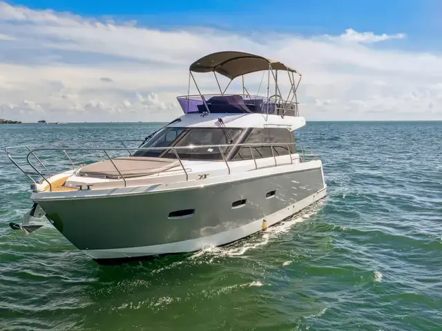 Sealine F 380