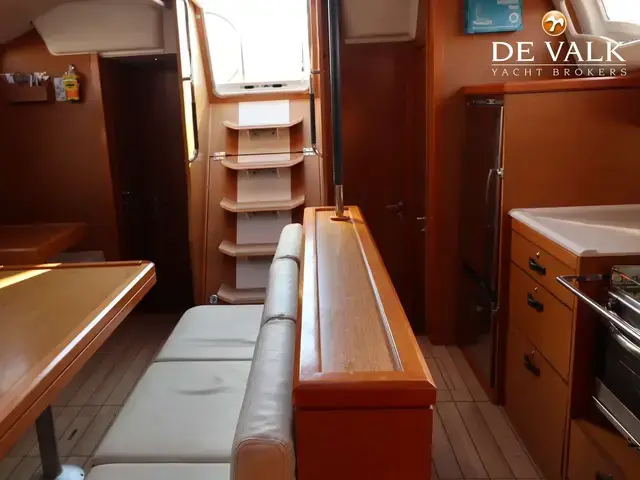 Jeanneau Yachts 54