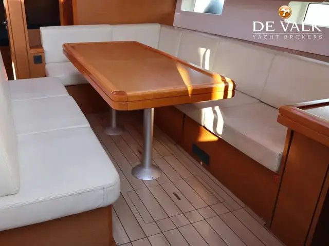 Jeanneau Yachts 54