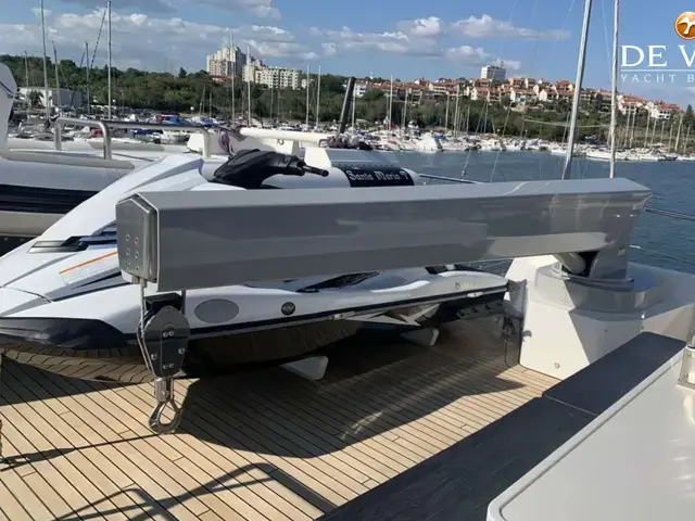 Van Der Valk Explorer 37M