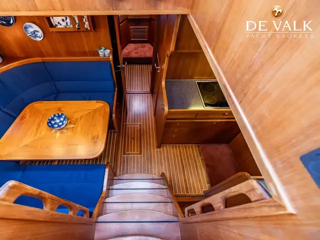 Altena Blue Water Trawler 58