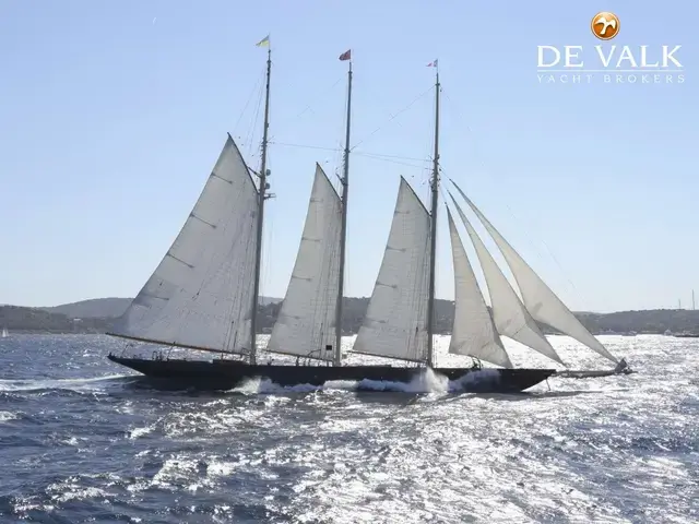 Van der Graaf Classic Schooner