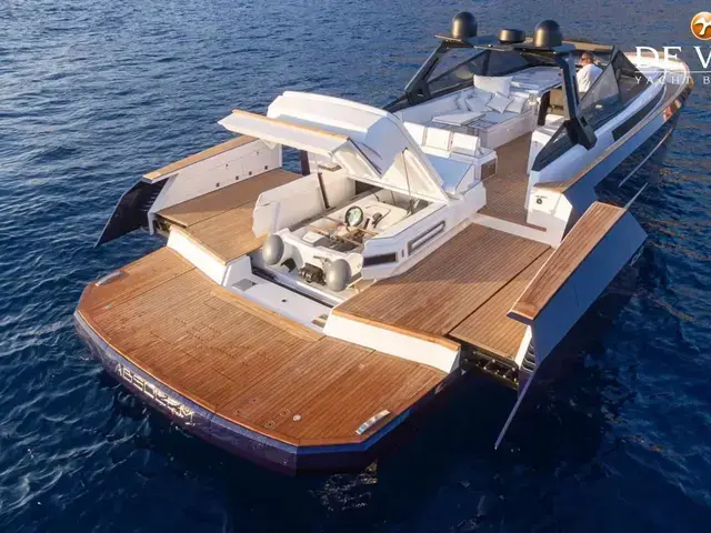 Evo Yachts R6