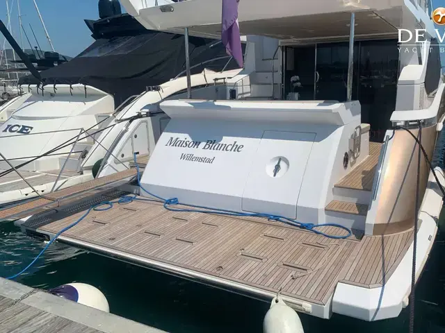 Azimut 66