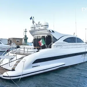 2002 Mangusta 72