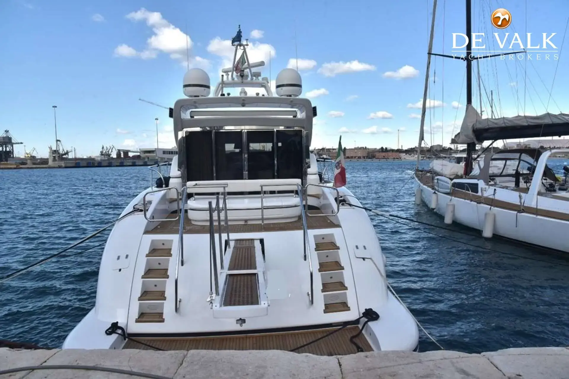 2002 Mangusta 72