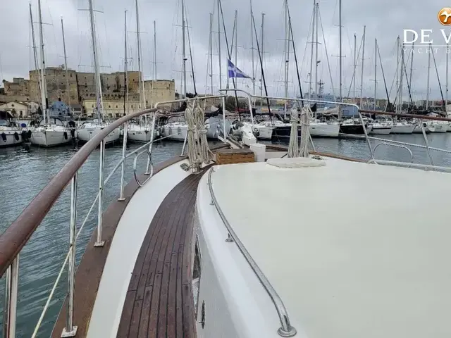 Hampton 50' Europa