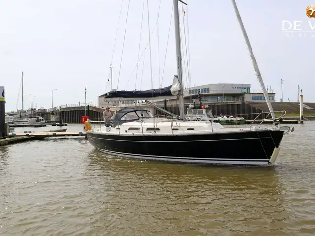 Hanse 371