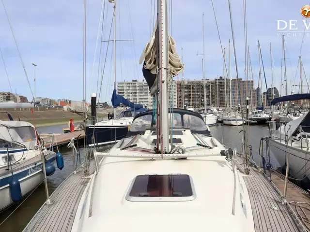 Hanse 371