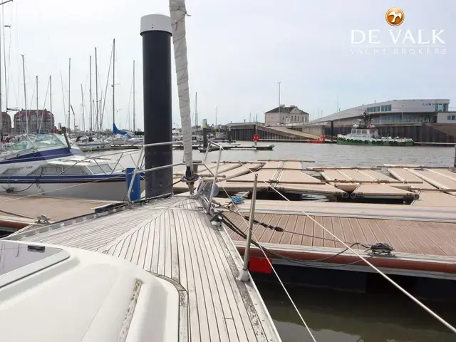 Hanse 371