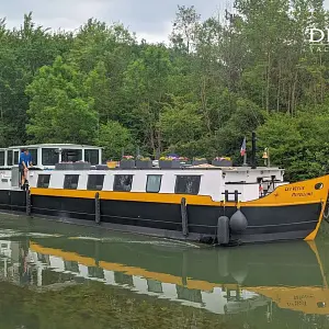 1997 Houseboat 22 Meter