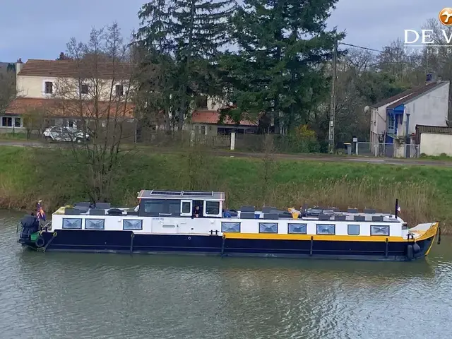 Houseboat 22 Meter