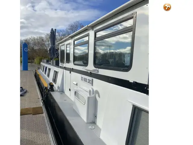 Houseboat 22 Meter