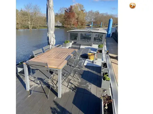 Houseboat 22 Meter