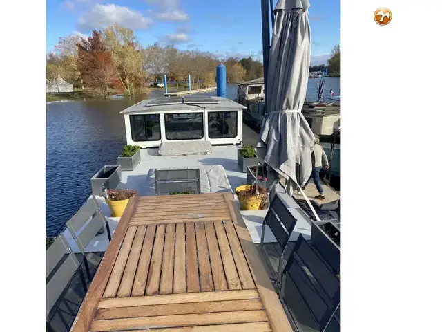 Houseboat 22 Meter