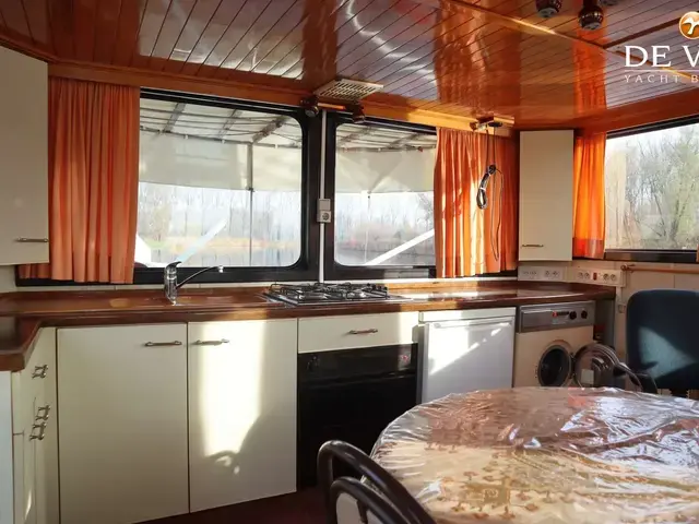 Vlet Houseboat 19m