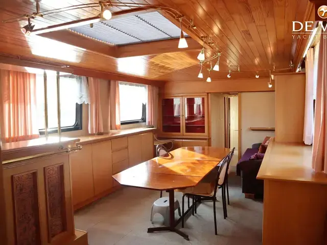 Vlet Houseboat 19m