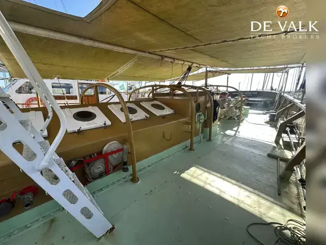 Custom Boats 31M