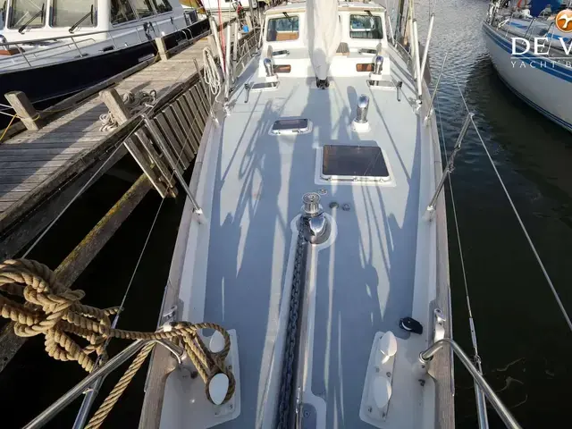 Robert Clark 64 Pilothouse