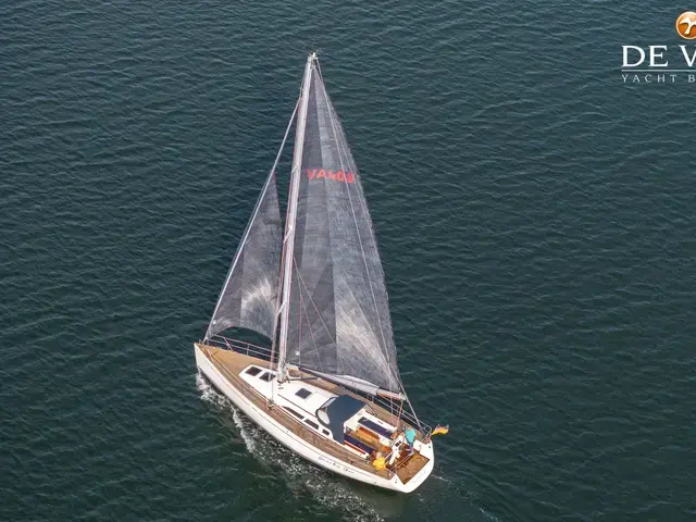 Ava Yachts 403   Light Weight Cruiser Racer