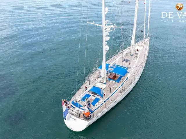 Royal Huisman 2600