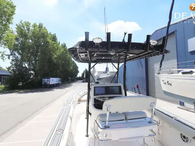 Boston Whaler 270 Outrage