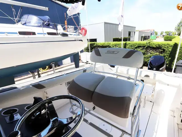 Boston Whaler 270 Outrage