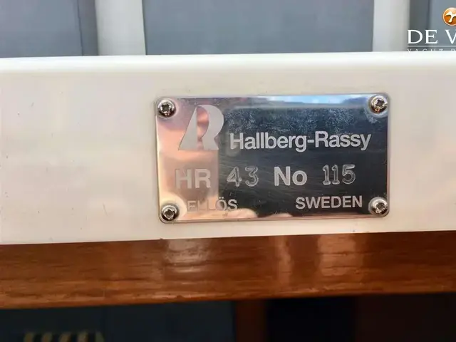 Hallberg Rassy 43