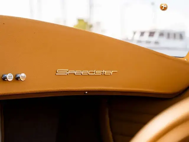 Seven Seas Yachts Venus Speedster