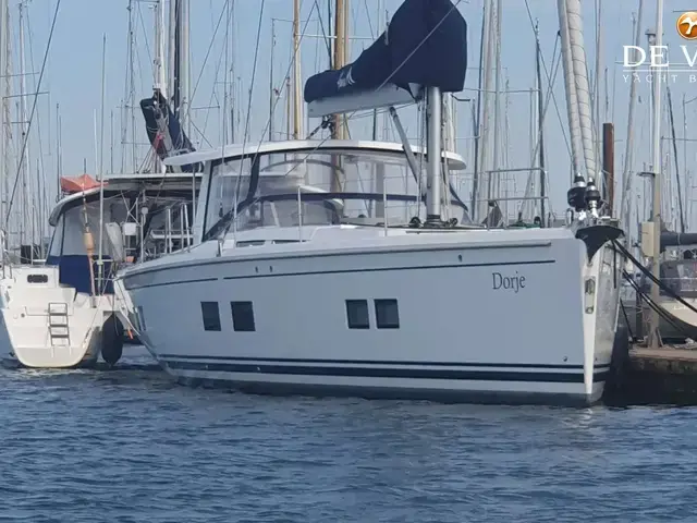 Hanse 548