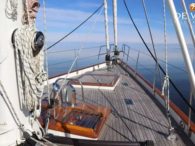 One-off Sailing Yacht