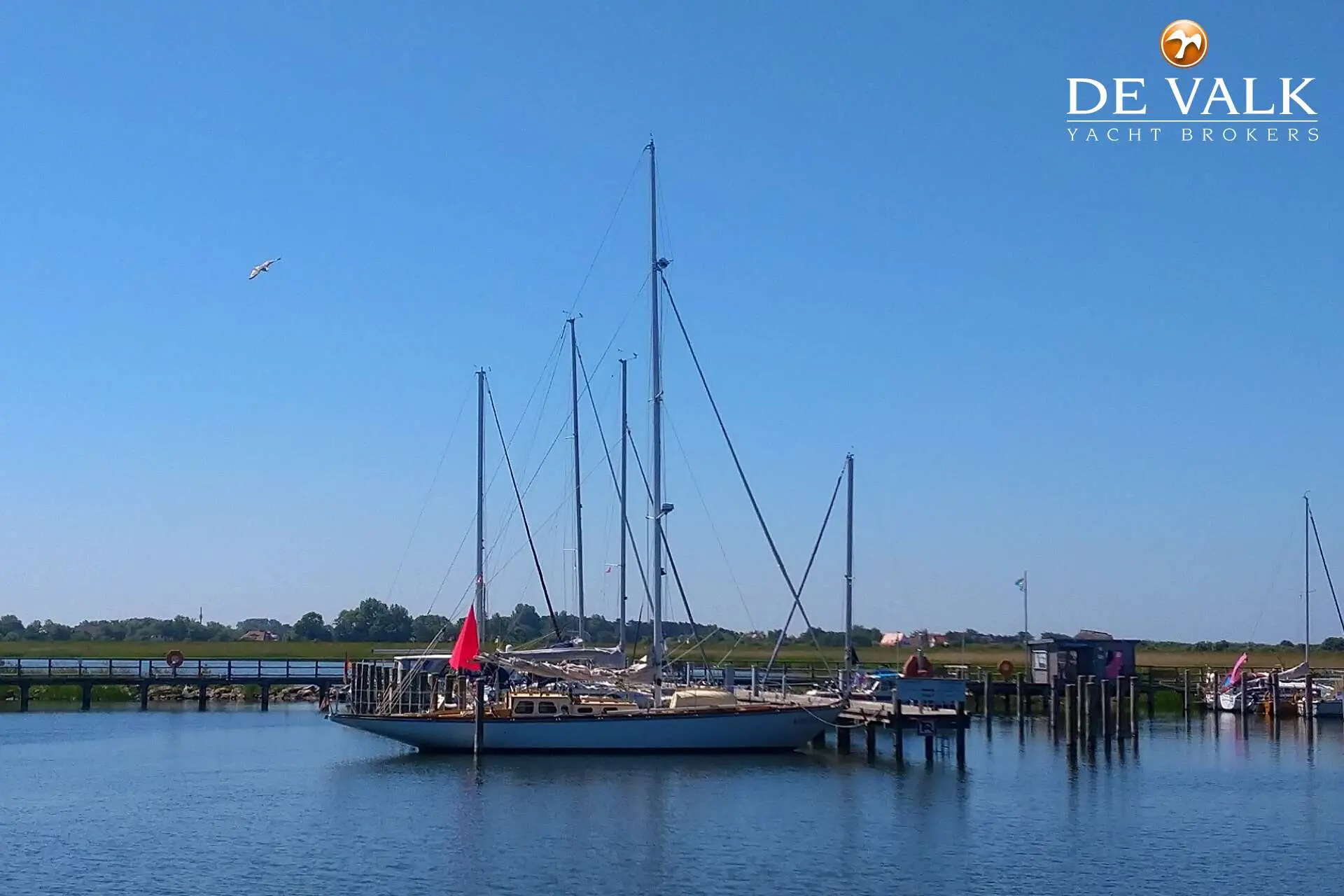 1957 Boatyard sailing yacht