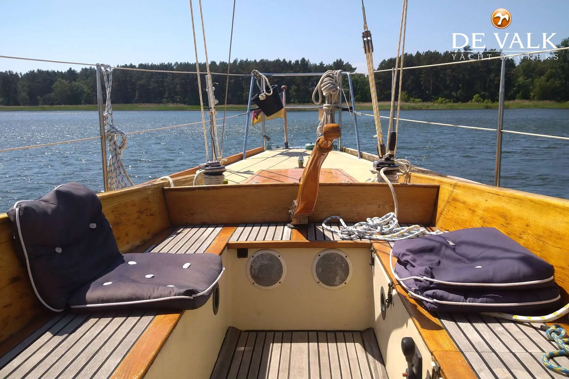 1957 Boatyard sailing yacht