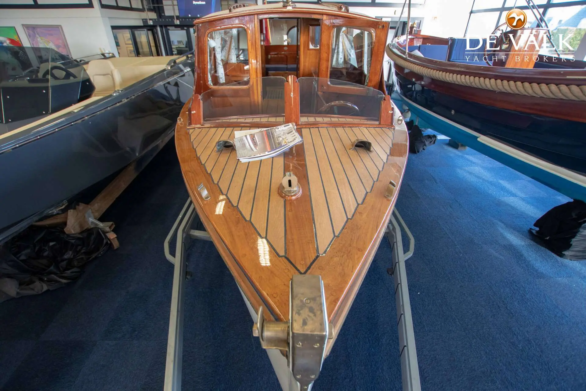 1962 Custom 23ft cabin cruiser