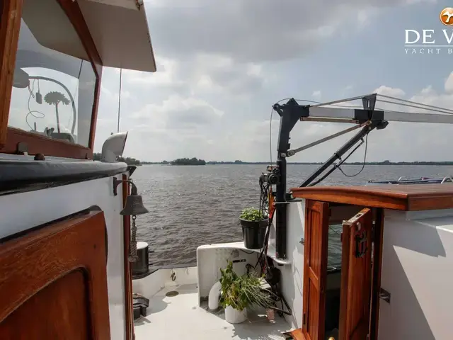 Houseboat Waterloft Luxemotor Spitz 38M