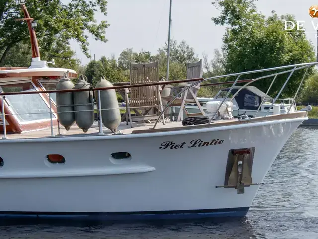 Feadship Van Lent